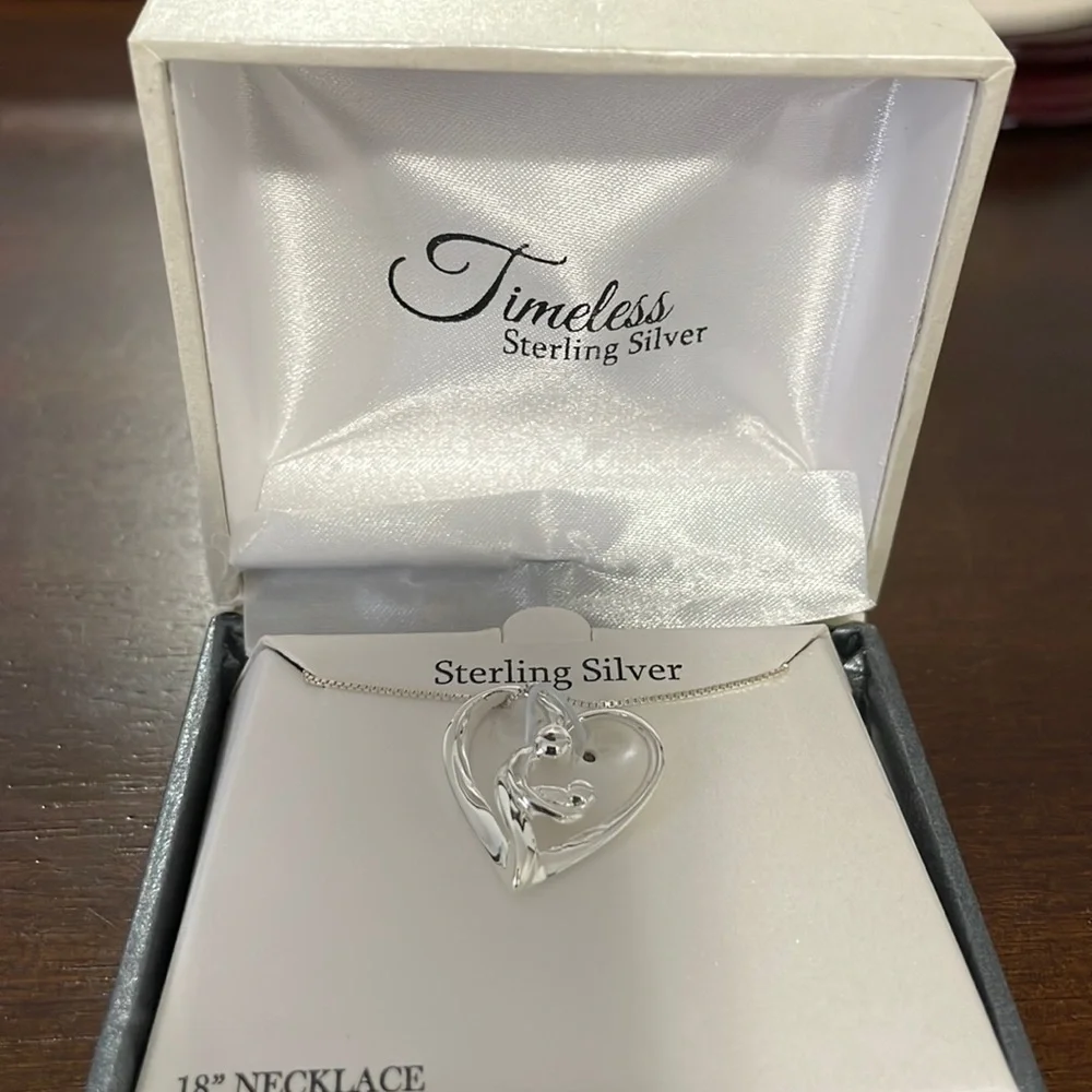STERLING SILVER NECKLACE WITH PENDANT - Picture 1 of 3